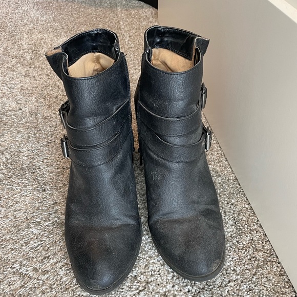 Express Booties - Picture 2 of 5